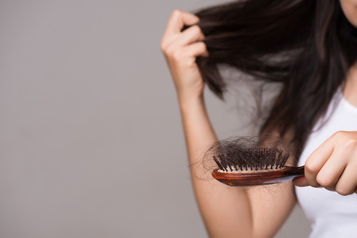7 نکته طلایی برای جلوگیری از ریزش مو در زنان