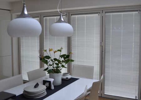 پرده پشت دری چیست و چه کاربردهایی دارد؟