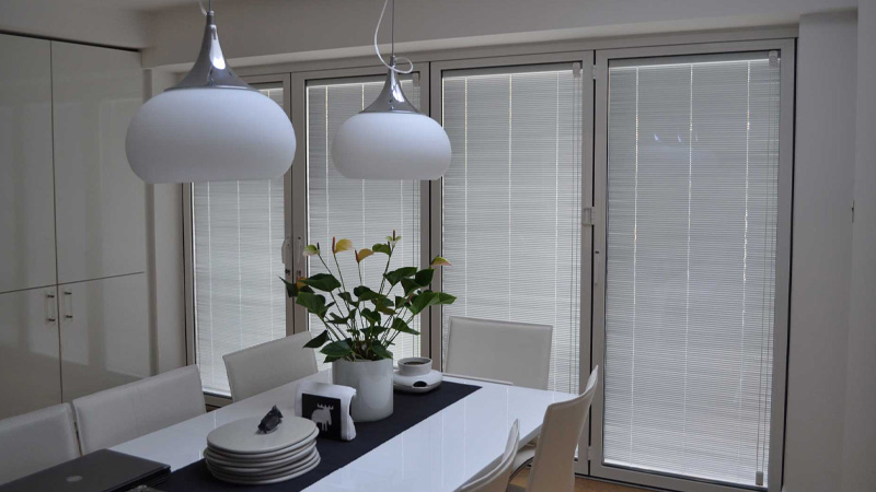 پرده پشت دری چیست و چه کاربردهایی دارد؟